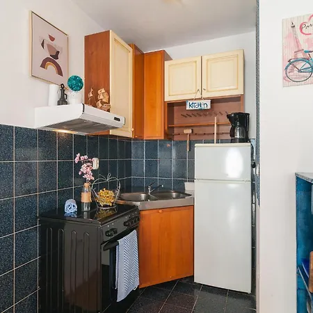 Amazing In Krilo Jesenice With Kitchen Sumpetar